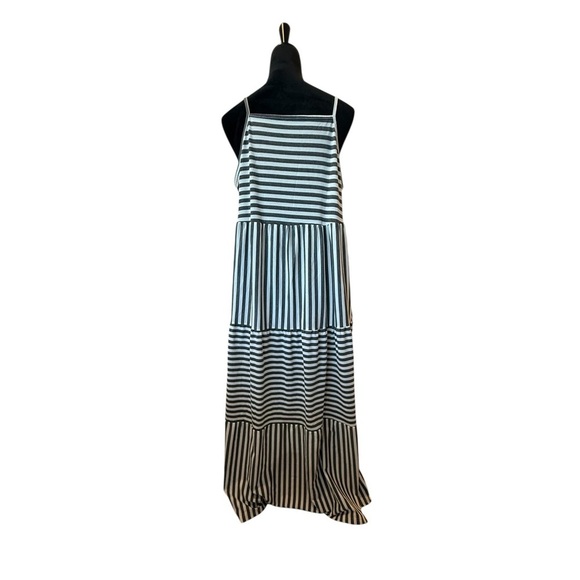 SHEIN Grey and White Striped Maxi Dress - Picture 3 of 4